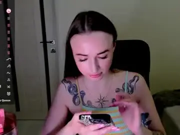Nikoll_s  live sex cam