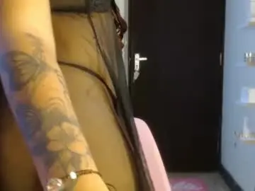 Sexy_babydoll22  live sex cam