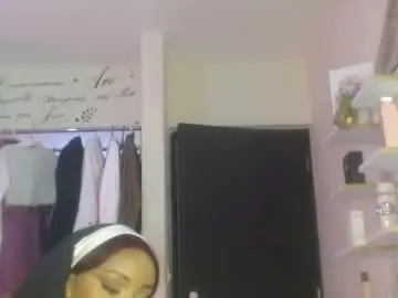 Sexy_babydoll22  live sex cam
