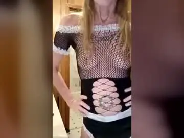Sinnerandsaint26  live sex cam