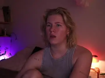 Amiamore  live sex cam