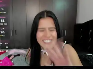 Latinaqueen023  live sex cam