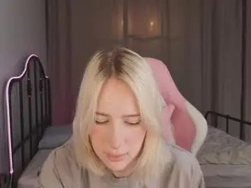 Pretty_smile_baby  live sex cam