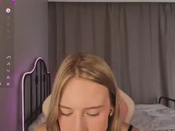 Pretty_smile_baby  live sex cam