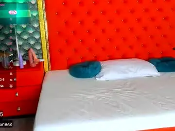 Valleriejonnes  live sex cam