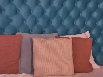 Zayaseduce  live sex cam