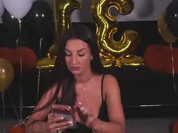 Zayaseduce  live sex cam