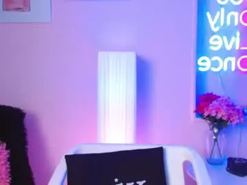 Akeno_desire  live sex cam