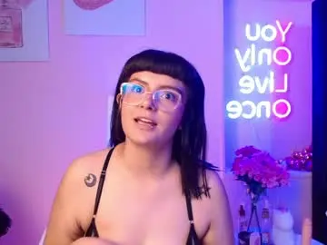 Akeno_desire  live sex cam