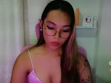 Asianhottiesttamira  live sex cam