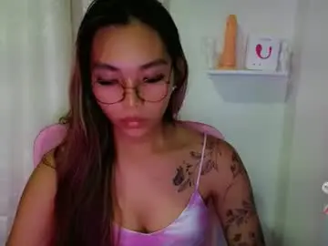 Asianhottiesttamira  live sex cam