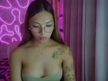 Asianhottiesttamira  live sex cam