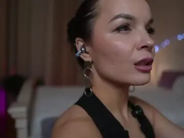 Avrora_lew_  live sex cam