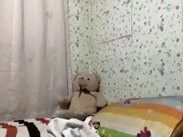 Ladypetite11  live sex cam