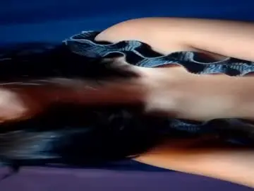 Latina_shaine  live sex cam