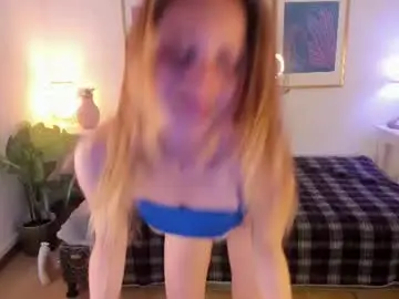 Lyana_xz  live sex cam