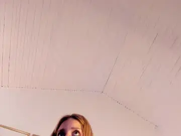 Lyana_xz  live sex cam