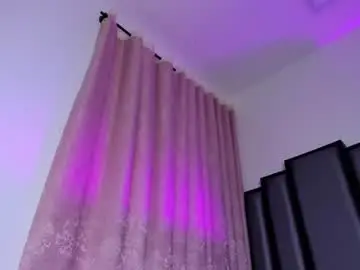 Vaioleth23  live sex cam