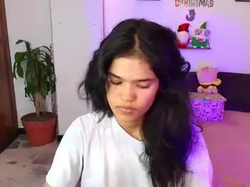 Emycarver09  live sex cam