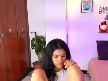 Emycarver09  live sex cam