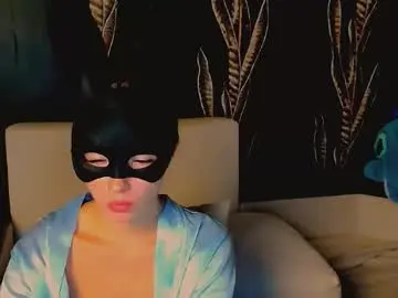 Kira_mooon  live sex cam