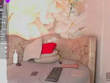 Nylaroyale_cr  live sex cam