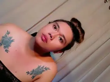 Sassyffyra69  live sex cam