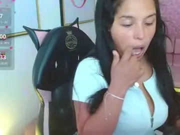 Small_naugthy  live sex cam