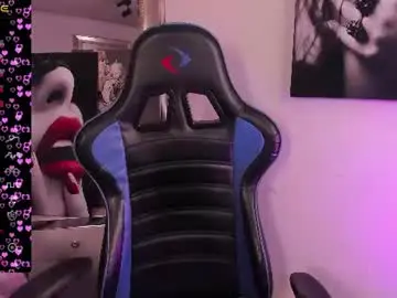 Winnie_mya  live sex cam
