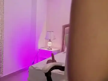 Chloemoon10  live sex cam