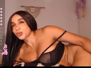 Destinnemil  live sex cam