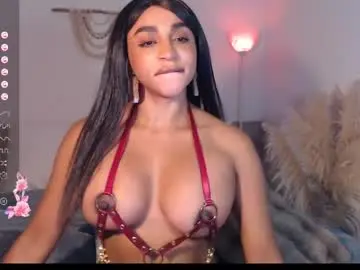 Destinnemil  live sex cam