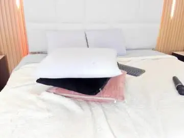 Elody_rousse  live sex cam