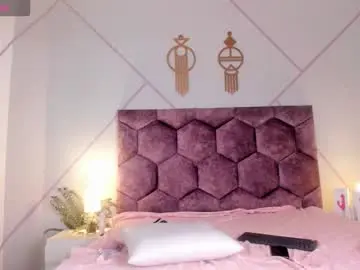 Elody_rousse  live sex cam