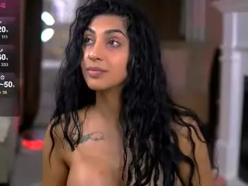 Emahallee  live sex cam