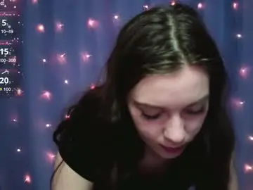 Holly_kittenss  live sex cam