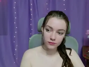 Holly_kittenss  live sex cam