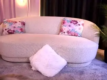 Pearlplenty  live sex cam
