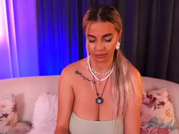 Pearlplenty  live sex cam