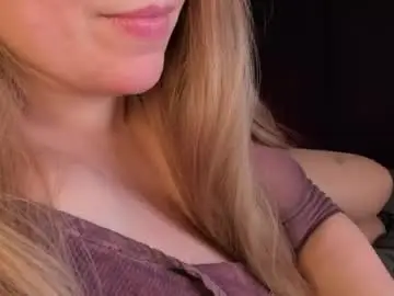 Roseberryred  live sex cam