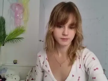 Tessa_shy_  live sex cam