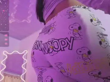 Zury_tay  live sex cam