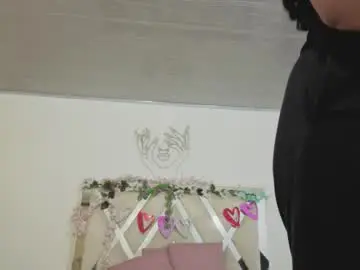 Zury_tay  live sex cam