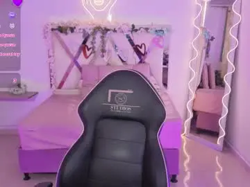 Zury_tay  live sex cam