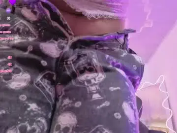 Zury_tay  live sex cam