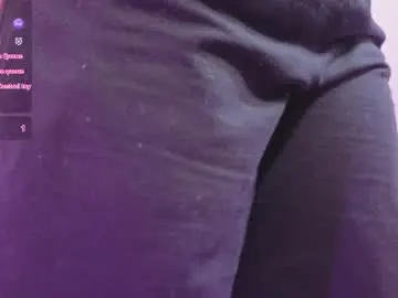 Zury_tay  live sex cam