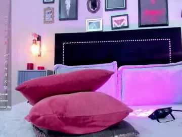 Charlotte__benett  live sex cam