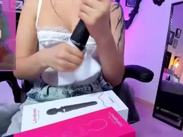 Charlotte__benett  live sex cam