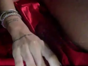Honeybun422  live sex cam