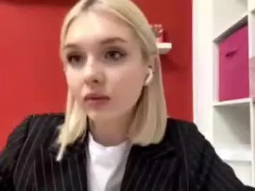 Indiesimmons  live sex cam